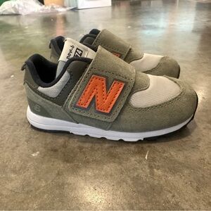 New Balance 574 hook and loop Toddler Sneakers